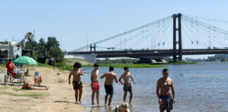 En Santa Fe, la temporada de playa se extiende hasta fines de marzo