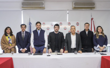 Los gobernadores radicales se reunieron en el Comité Nacional y comienza la carrera a 2027