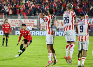 Las calificaciones rojiblancas en la durísima derrota ante Independiente