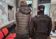 El monitoreo del 911 permitió aprehender a un hombre que intentaba robar cables