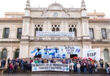 Abrazo simbólico a la UNL por el cumplimiento de la Ley de Financiamiento