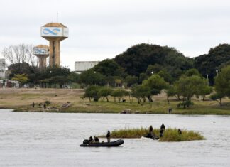 Se firmó un convenio para remover los embalsados de la Laguna Setúbal