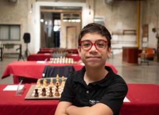 Hazaña argentina: con 12 años, Faustino Oro le ganó una partida al número uno del mundo